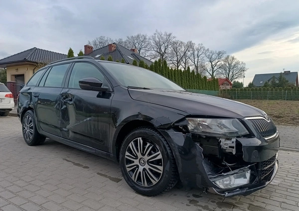 Skoda Octavia cena 26900 przebieg: 130000, rok produkcji 2015 z Nysa małe 379